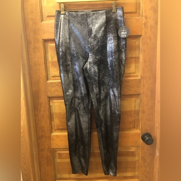 Jolie & Joy/ NWT/ pull on pants/ black and silver shimmer/ L - Picture 2 of 14